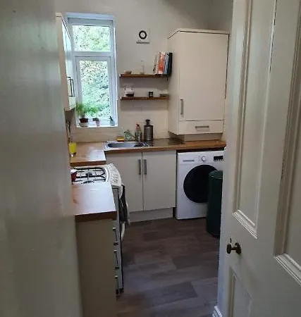 Cosy 2bed Near Roundhay Park * Leeds (West Yorkshire)