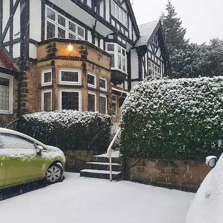 Cosy 2bed Near Roundhay Park